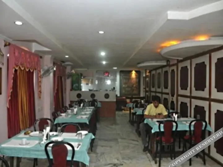 Бхубанешвар: Hotel Sambit Palace