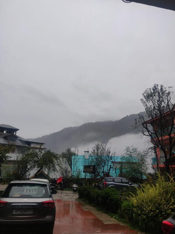 Манали: The Grand Welcome Manali
