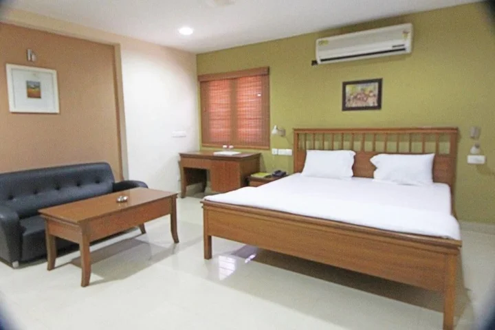 Тутикорин: Hotel Alwin