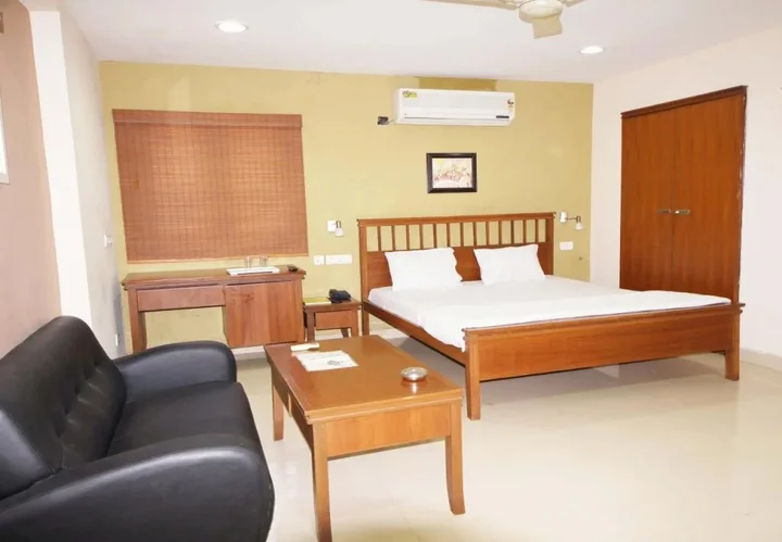 Тутикорин: Hotel Alwin