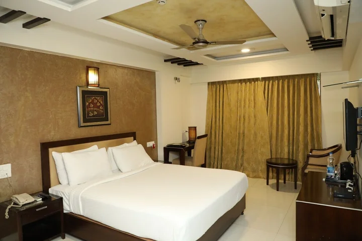 Мумбаи: Hotel Anantha Executive Suites