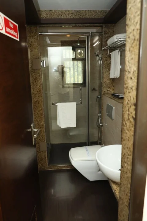 Мумбаи: Hotel Anantha Executive Suites