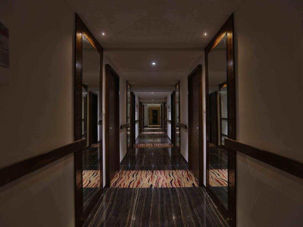 Джалгаон: Hotel President Cottage Resort