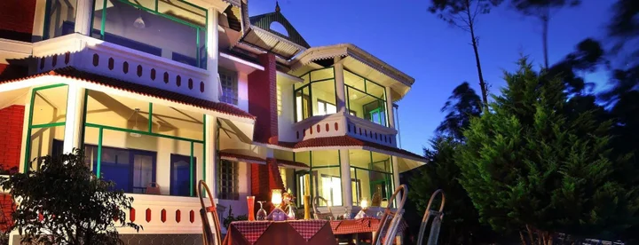 Муннар: Camelot Resort