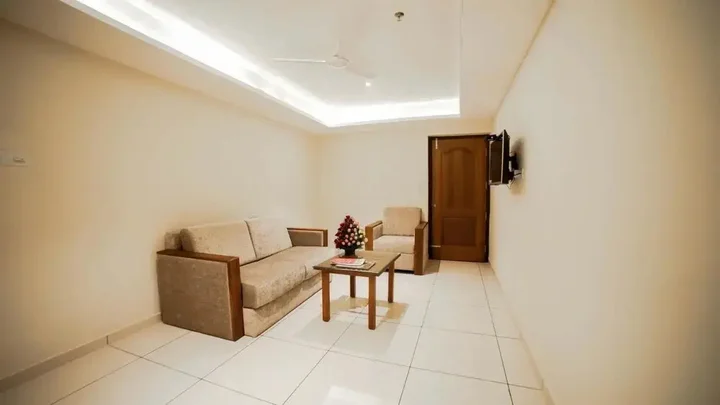 Chalakudy: Dass Continental