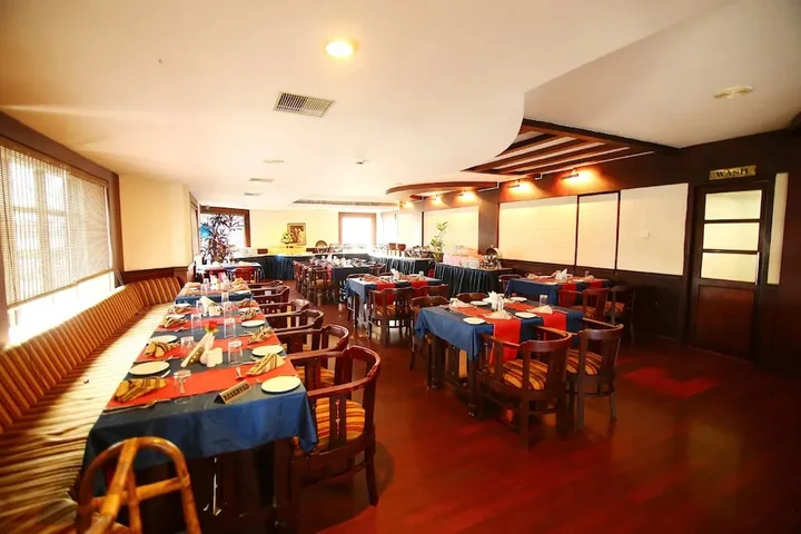 Chalakudy: Dass Continental