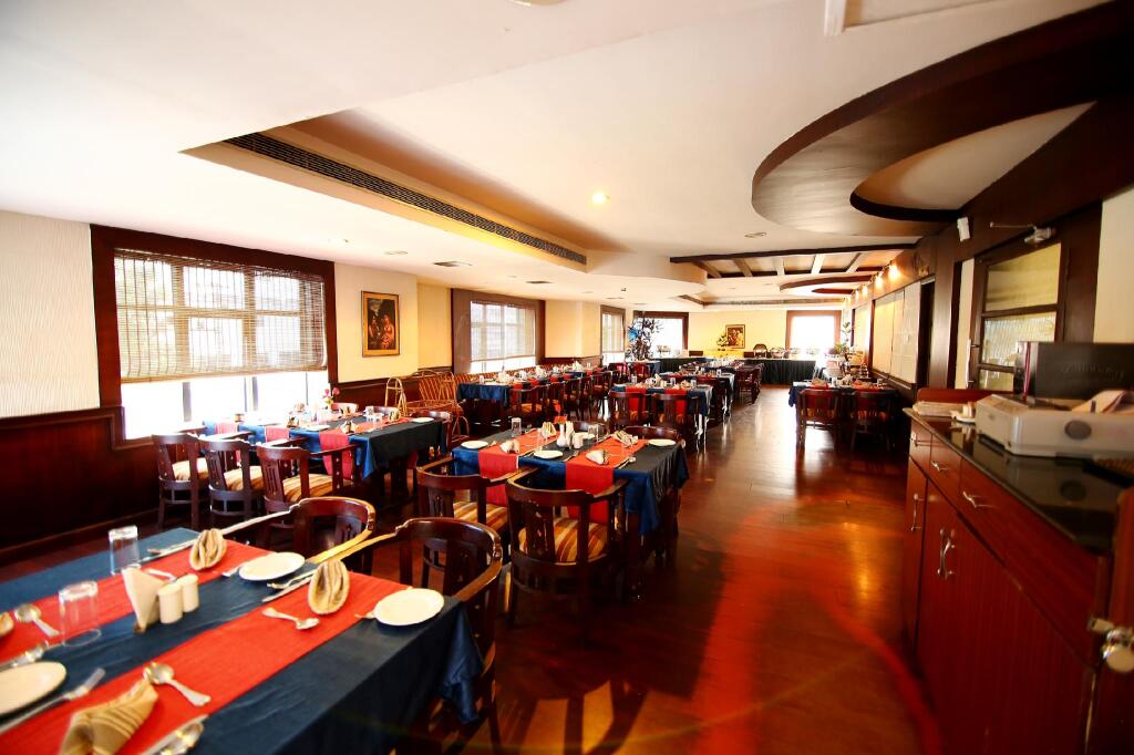 Chalakudy: Dass Continental