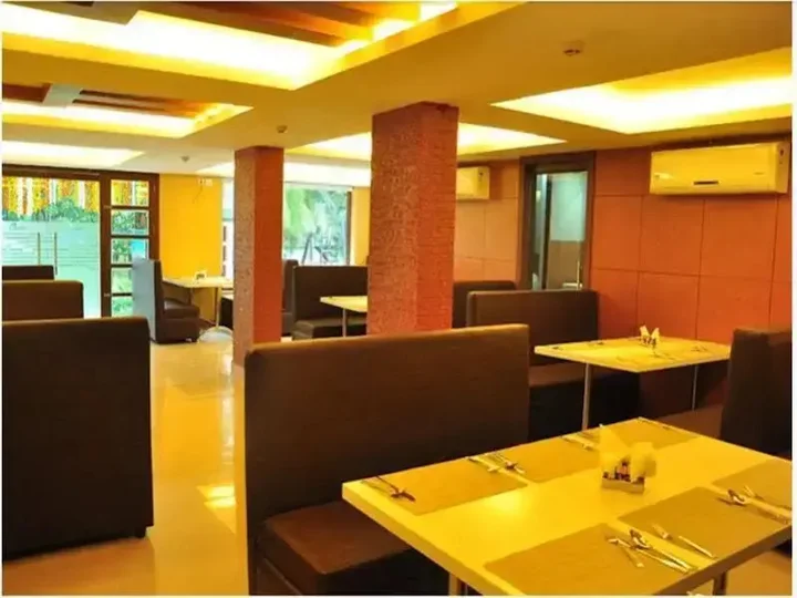Паллипурам: Sreepathi Indraprastha Hotel and Serviced Apartments