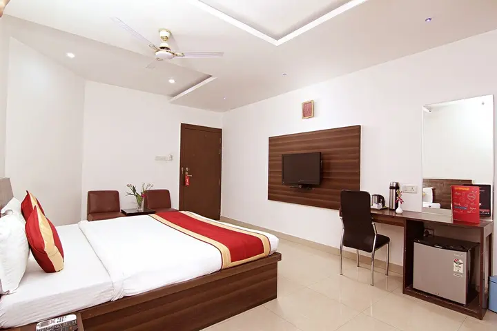 Лакхнау: OYO 6804 Hotel Buddha Residency