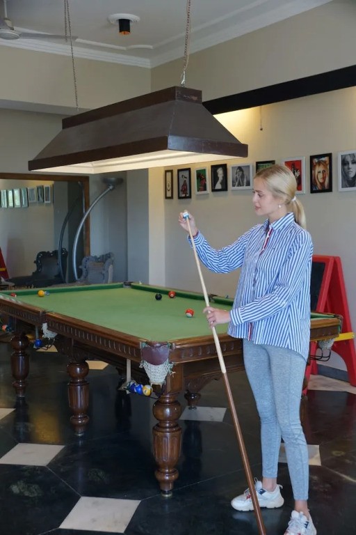Солан: Dunn Perk Manor