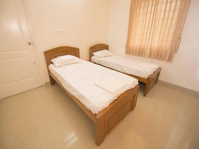 carousel image 0