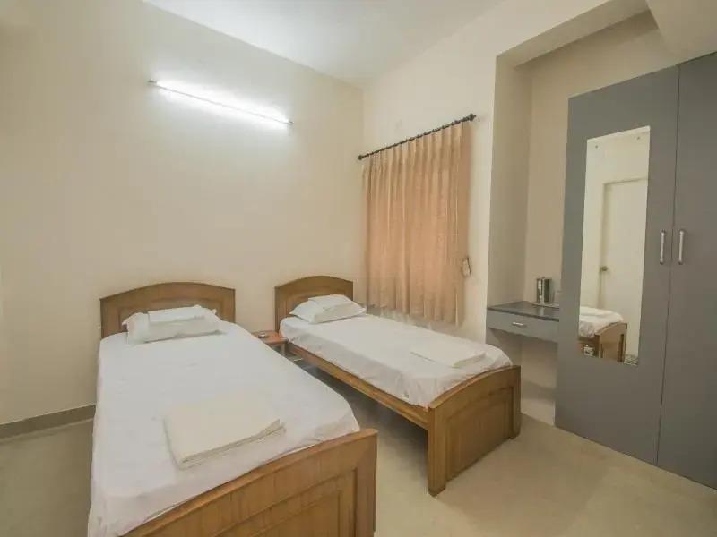 Коимбатур: Thulasirams Service Apartments