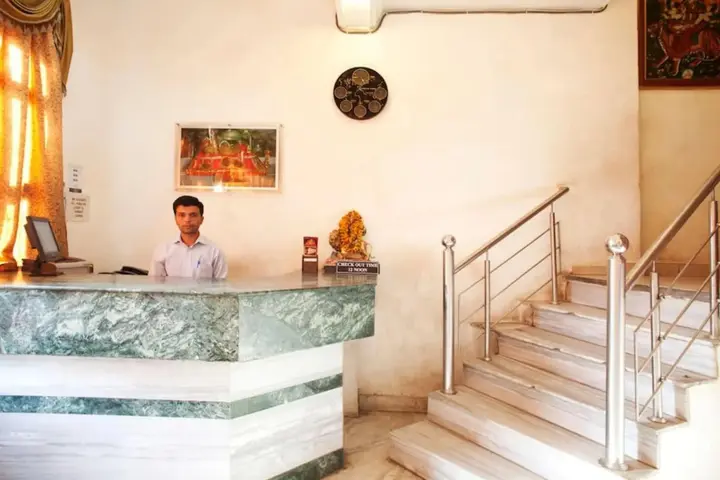 Катра: Hotel Kapoor Palace