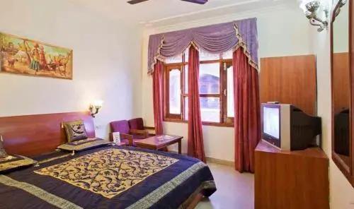 Катра: Hotel Kapoor Palace