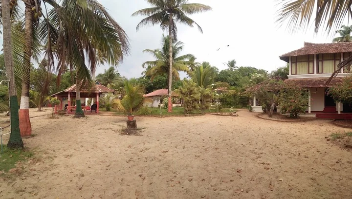 Аллеппи: Pozhiyoram Beach Resort