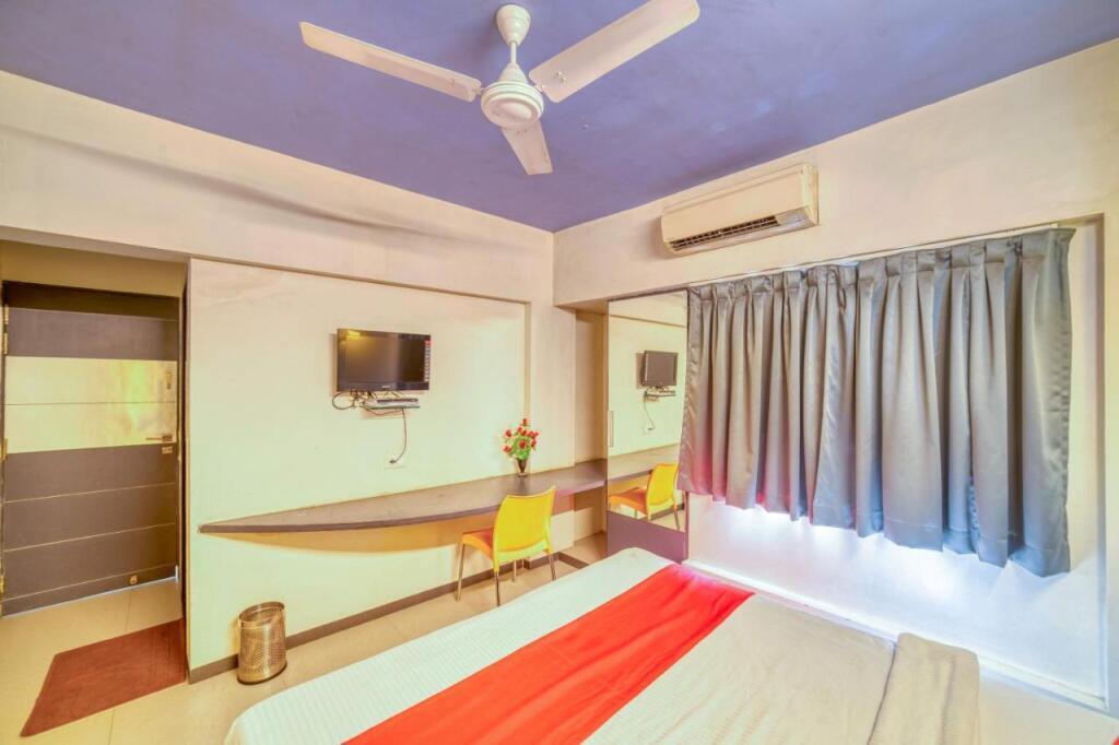 Нашик: Hotel Grand Ashwin