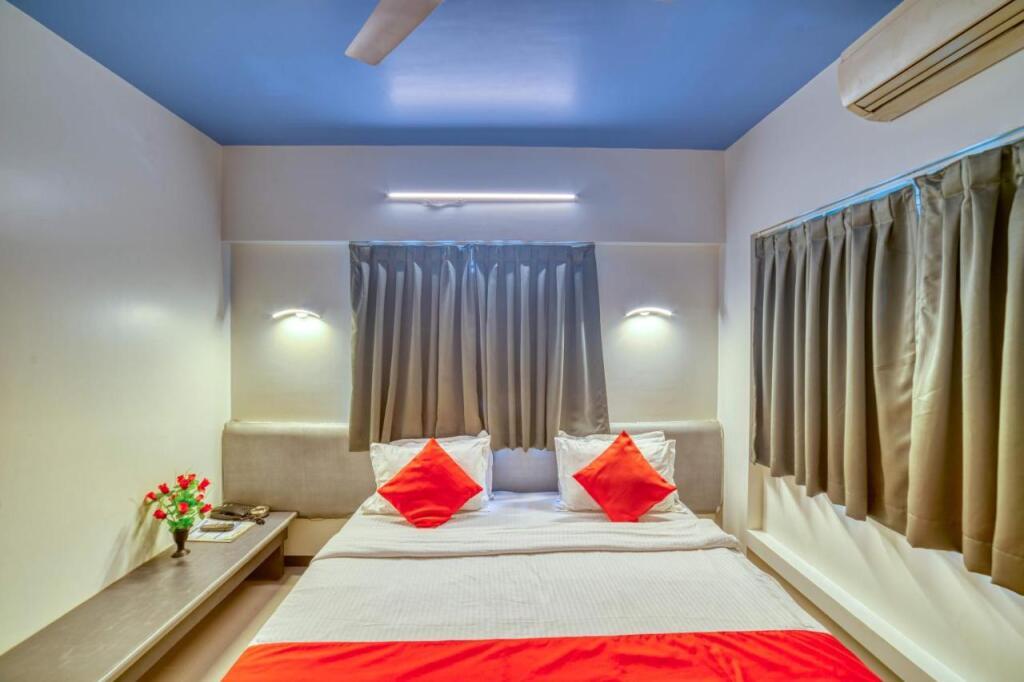 Нашик: Hotel Grand Ashwin