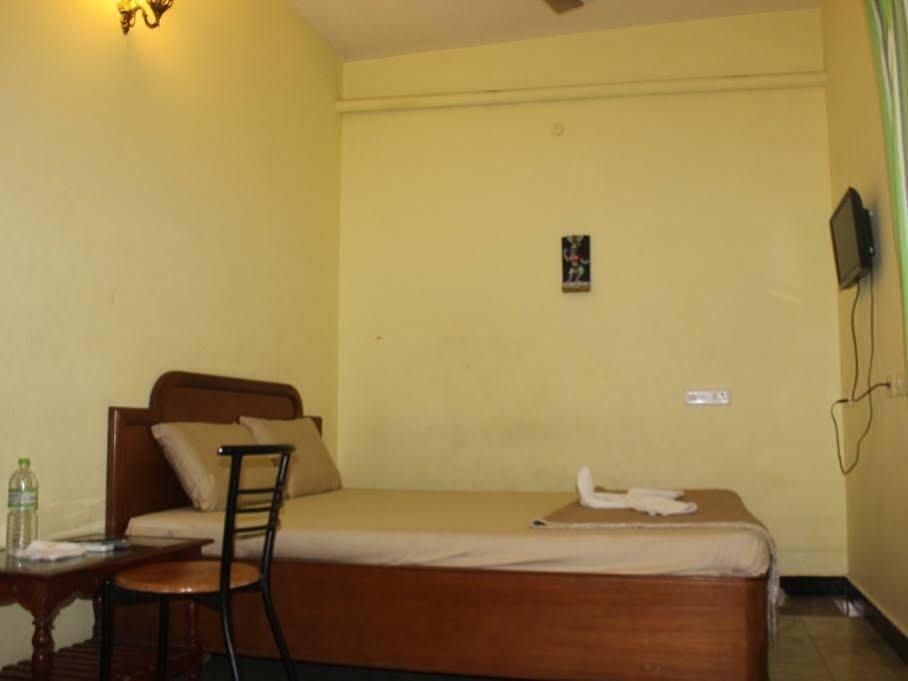 Пудучерри: L Ocean Guest House