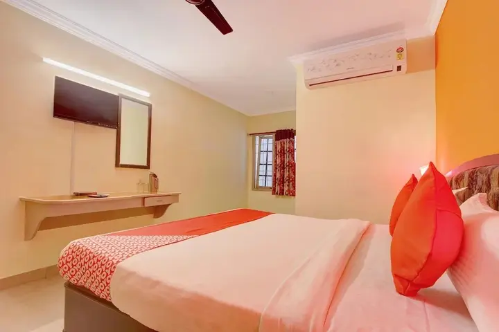Indu Pearls Inn by OYO Rooms — фото 3