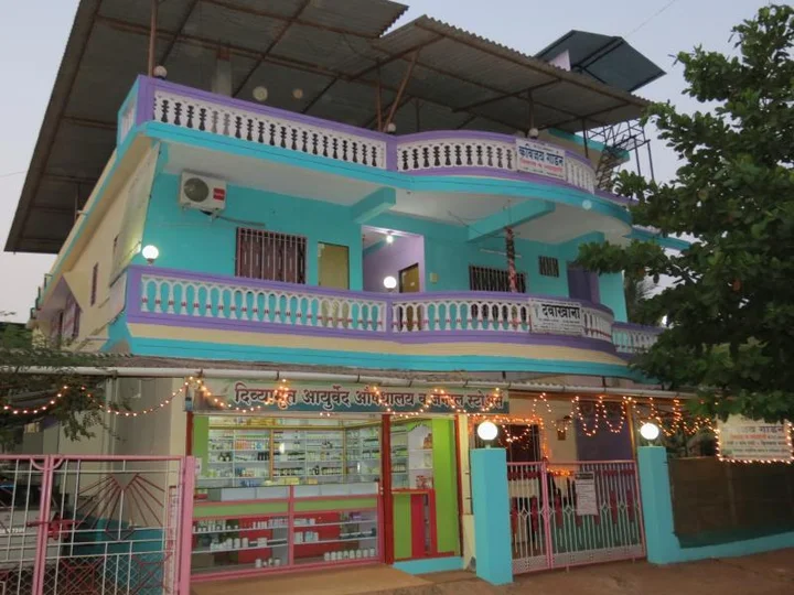 Даполи: Hotel Kavijay