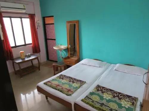 Даполи: Hotel Kavijay
