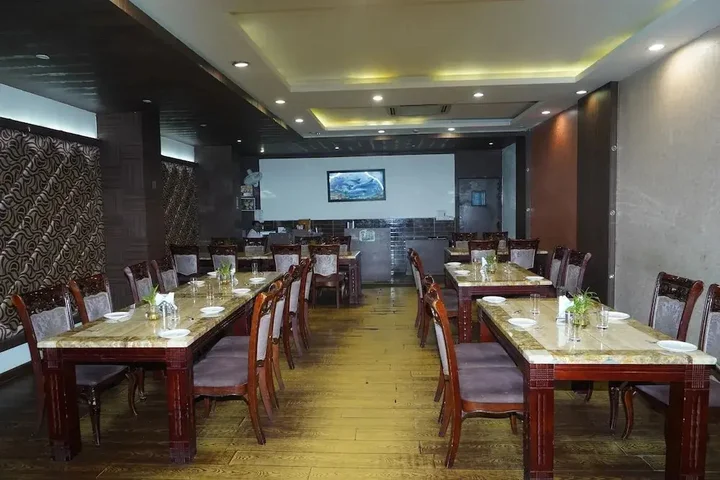 Бахадрабад: Hotel Deep Residency