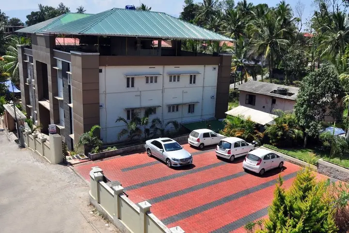Султан-Батери: Wayanad Cliff Apartment Hotel