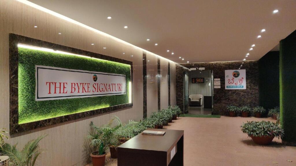Бангалор: Отель The Byke Signature