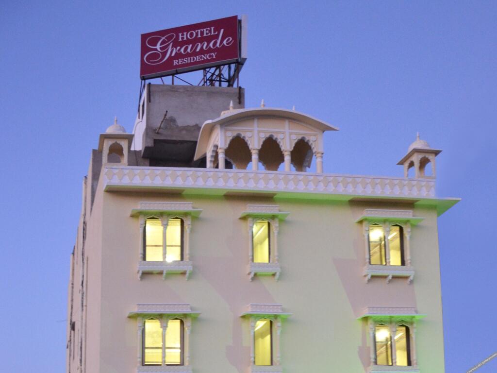 Джайпур: Hotel Grande Residency