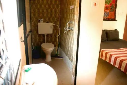 Арамбол: The Noname Guest House