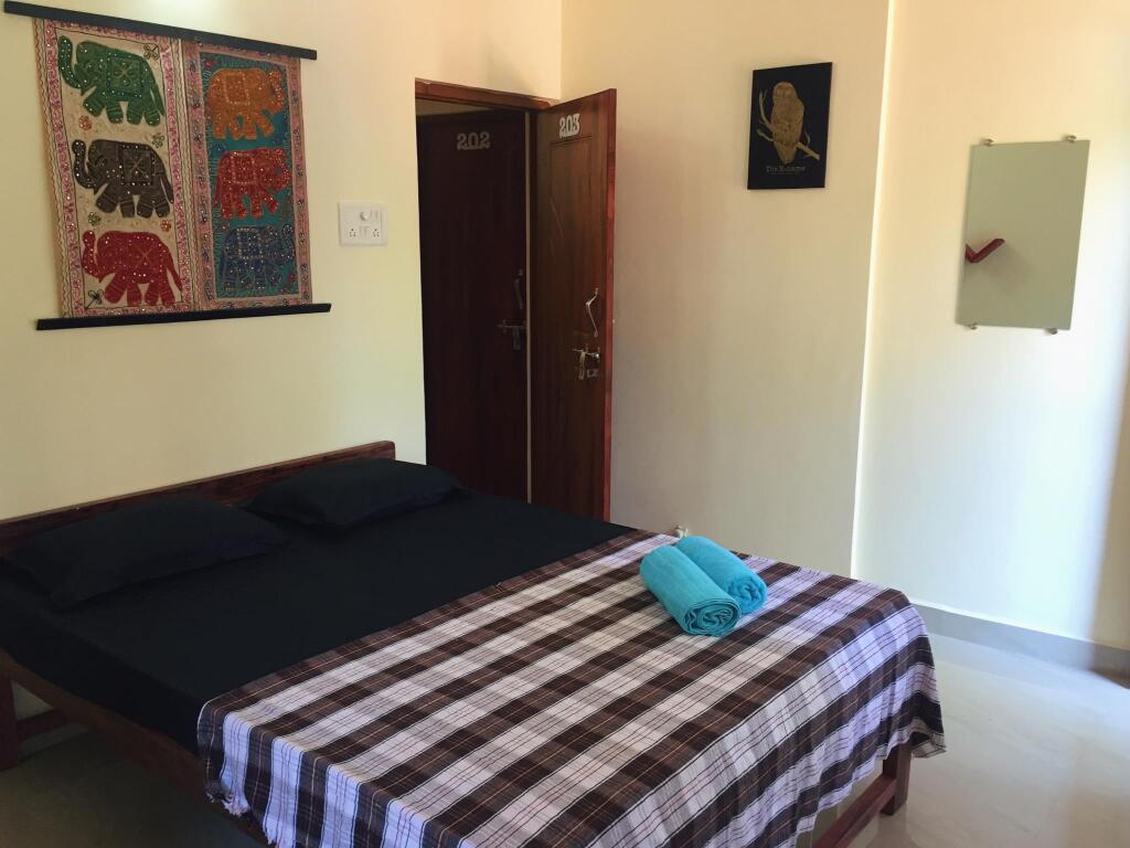 Арамбол: The Noname Guest House