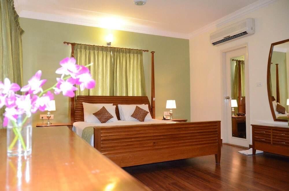 Бангалор: Hotel Trinity Suites