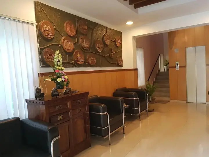 Бангалор: Hotel Trinity Suites