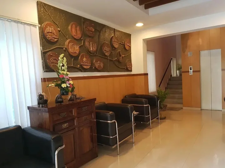 Бангалор: Hotel Trinity Suites