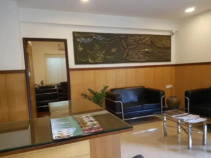 Бангалор: Hotel Trinity Suites