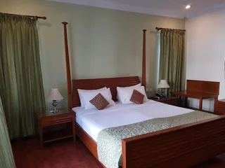 Бангалор: Hotel Trinity Suites