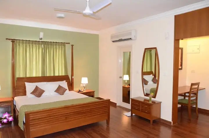Бангалор: Hotel Trinity Suites
