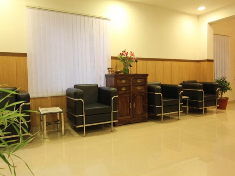 Бангалор: Hotel Trinity Suites