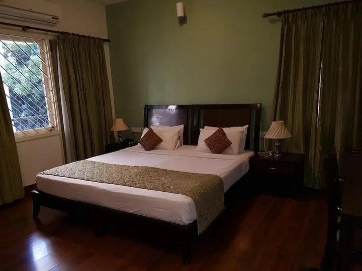 Бангалор: Hotel Trinity Suites