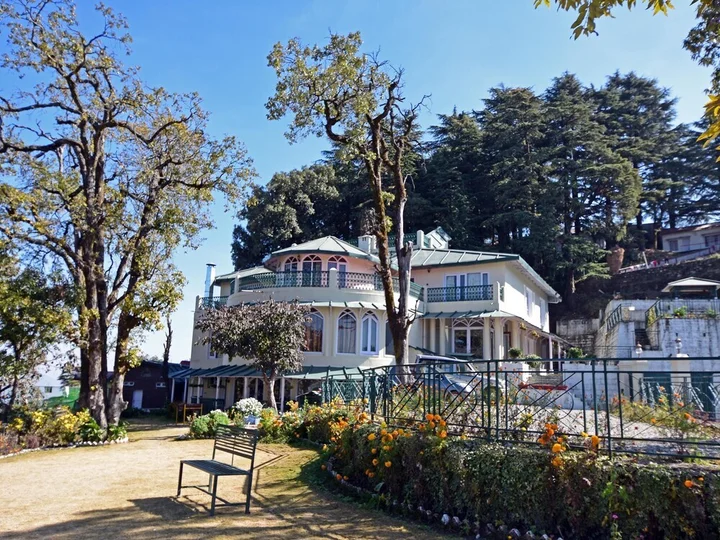 Массури: OYO 2856 Tullahmore Estate