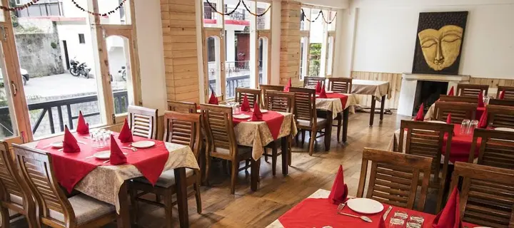 Кангра: The Lodge