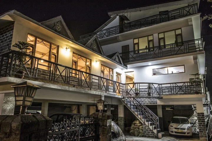 Кангра: The Lodge