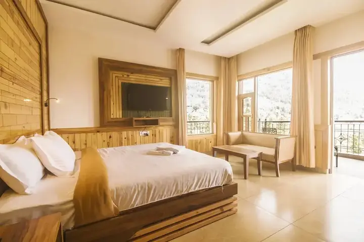Кангра: The Lodge