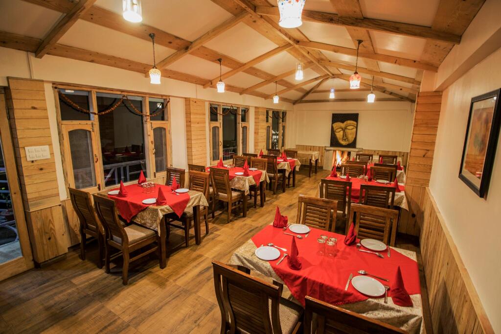 Кангра: The Lodge