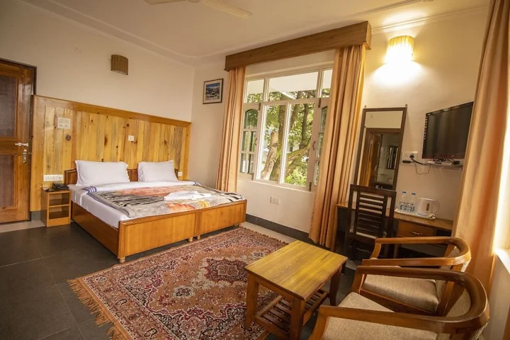 Кангра: The Lodge