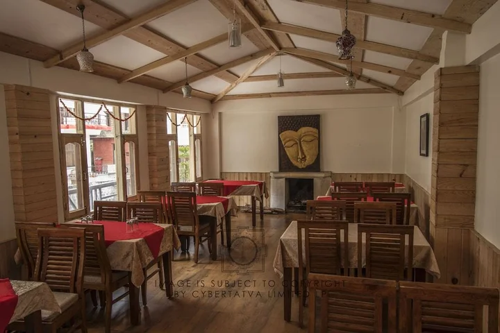 Кангра: The Lodge