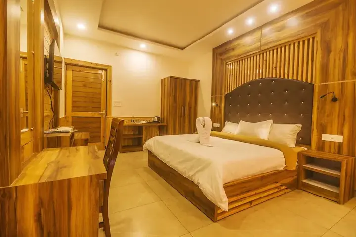 Кангра: The Lodge