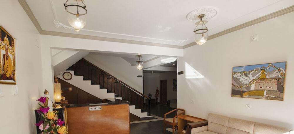 Кангра: The Lodge