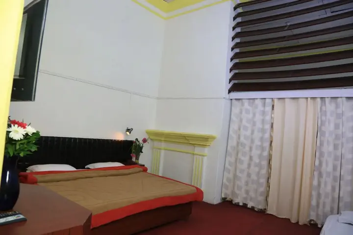 Массури: Prince Hotel
