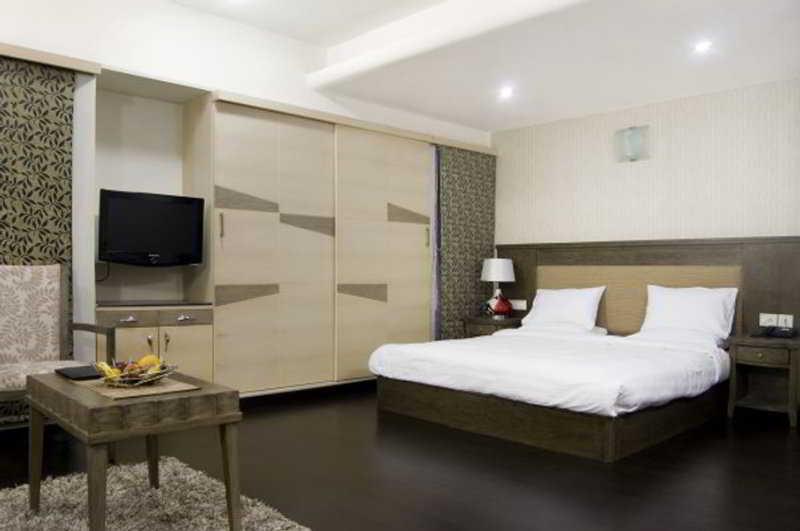 Ахмедабад: OYO 44310 Maninagar Residency